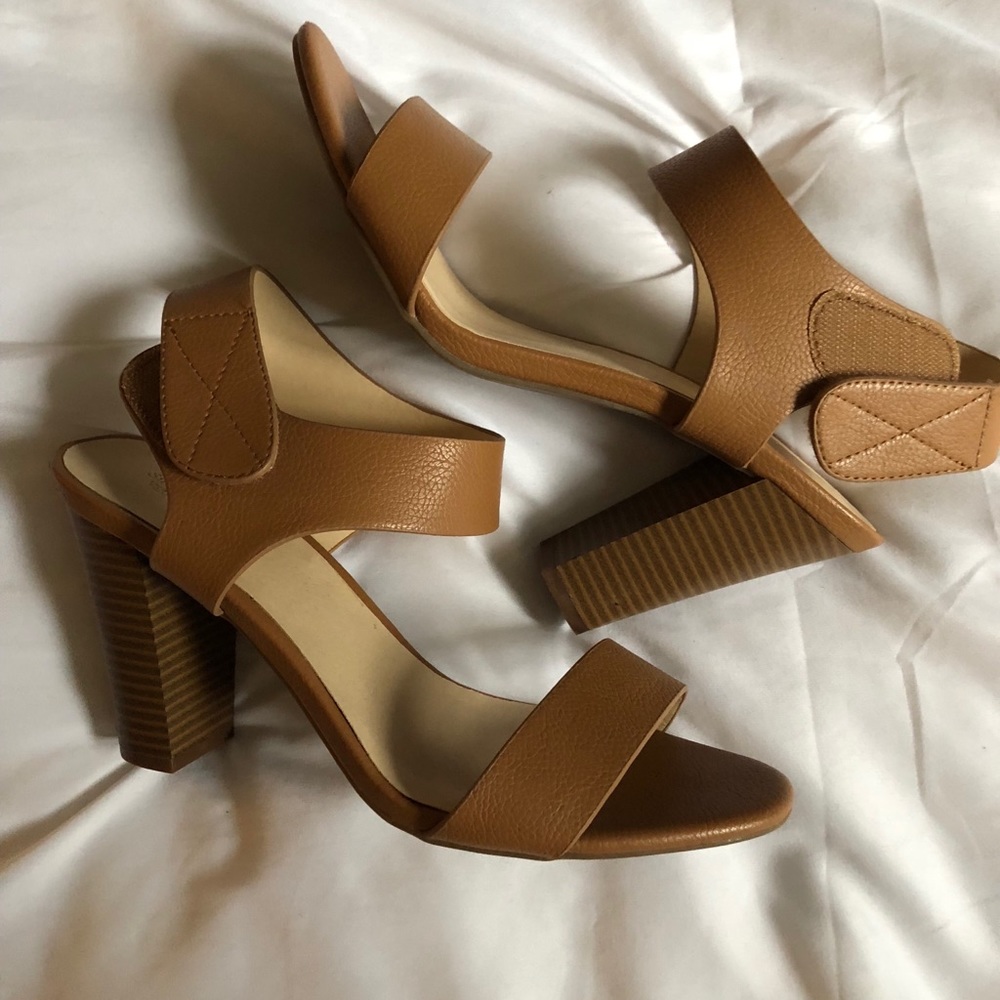 Vera Wang heels.